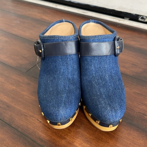 VERONICA BEARD Dacey Blue Denim Buckle Clogs size 7 New - Picture 3 of 12
